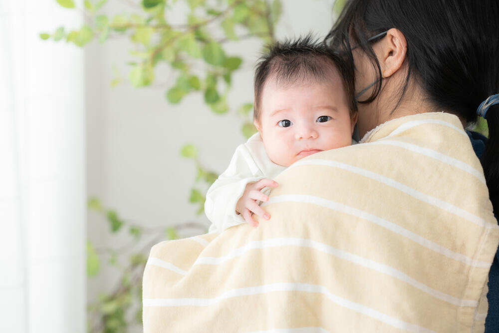赤ちゃんの吐き戻しはいつまで続く？
